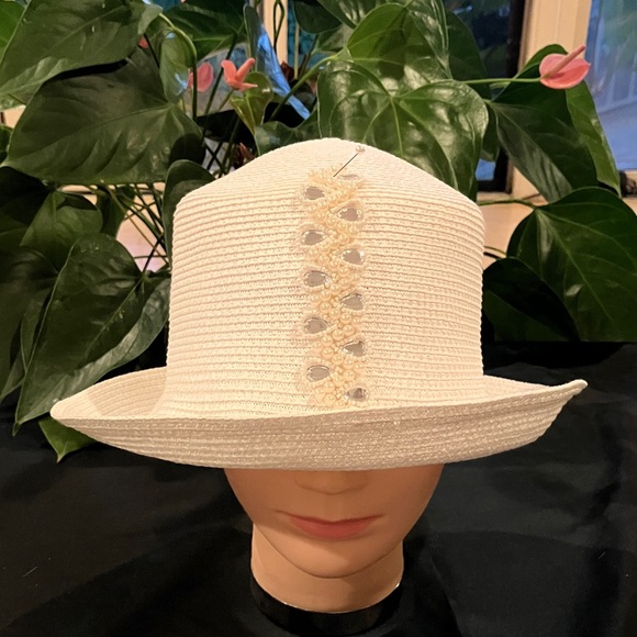 Chic White Women's Hat with Beaded Detail - Picture 1 of 6